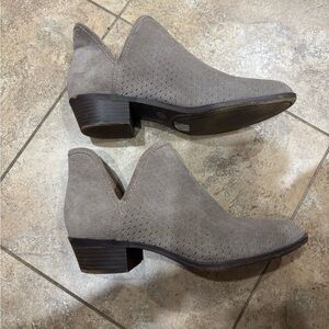Lucky Brand Gray Ankle Booties